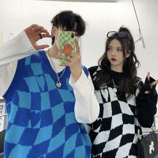 Irregular Checkered Sweater Vest