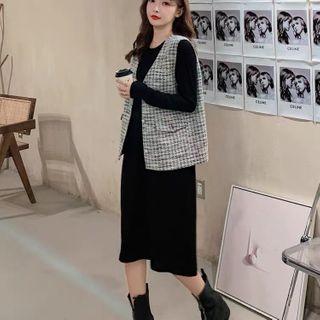 Long-sleeve Midi Knit Dress / Plaid Vest / Set