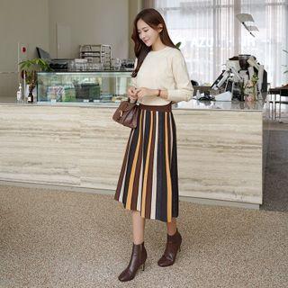 Multicolor Pleated Long Knit Skirt
