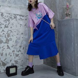 Elbow-sleeve Planet Print Midi T-shirt Dress