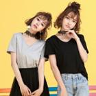 Short-sleeve T-shirt With Choker