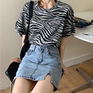 Short-sleeve Zebra Top / Denim Skirt