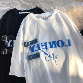 Short-sleeve Buckled Lettering T-shirt
