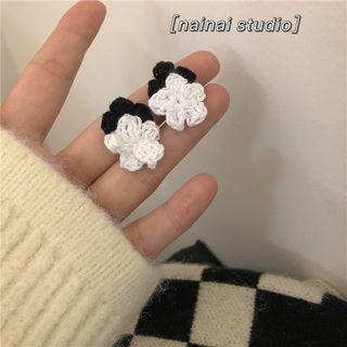 Flower Yarn Dangle Earring 1 Pair - Black & White - One Size