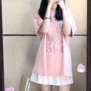 Bear Print T-shirt / Pleated Mini A-line Skirt / Set