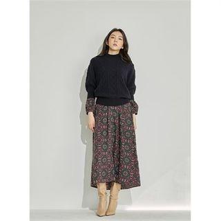 Mock-neck 3/4-sleeve Cable-knit Top