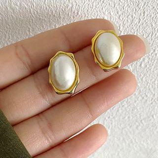 Faux Pearl Ear Stud 1 Pair - White - One Size