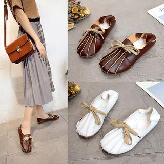 Paneled Bow Loafers