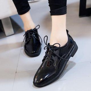 Faux Patent Leather Lace Up Oxfords