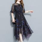 Star Print Short-sleeve A-line Midi Dress