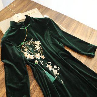 Embroidered Elbow-sleeve Qipao / Jacket