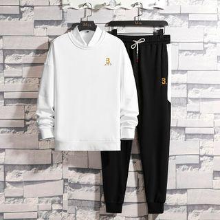 Set: Printed Sweatshirt + Printed Jogger Pants