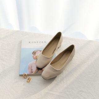Plain Kitten-heel Pumps