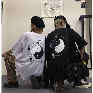 Elbow-sleeve Yin-and-yang Print T-shirt