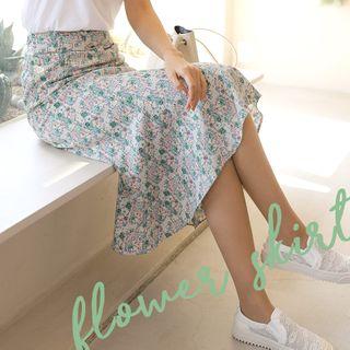 Band-waist Rosette Swing Skirt