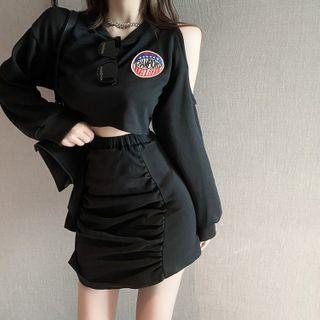 Cropped Logo Embroidered Sweatshirt / Frill Trim Mini Pencil Skirt