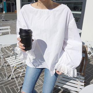 Eyelet Lace Trim Blouse / Cropped Knit Vest
