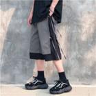 Loose Fit Contrast Strap Cargo Shorts