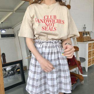 Lettering Short-sleeve T-shirt / Plaid A-line Skirt