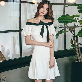 Bow Accent Off Shoulder Short Sleeve Dress