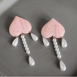 Peach Faux Pearl Fringed Earring
