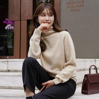 High-neck Seamless Wool Knit Top