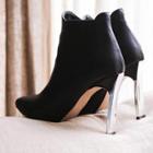 Pointy-toe Ankle Boots