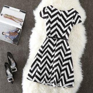Short-sleeve Chevron Print Mini A-line Dress