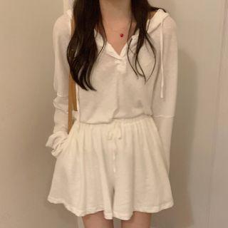Set: Long-sleeve Hooded T-shirt + Wide Leg Shorts