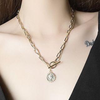 Embossed Disc Pendant Alloy Necklace Gold - One Size