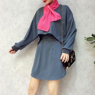 Set: Dip-back Pullover + A-line Skirt + Scarf