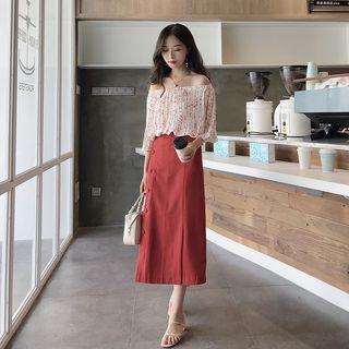 Printed Off-shoulder 3/4-sleeve Top / Midi Skirt