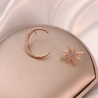 Non-matching Moon & Star Stud Earring 1 Pair - Gold - One Size
