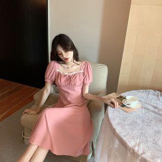 Short-sleeve Plain Ribbon-back Dress