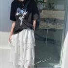 Elbow-sleeve T-shirt / Tiered Skirt