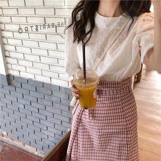 Lace Puff-sleeve Top / High-waist Check Skirt