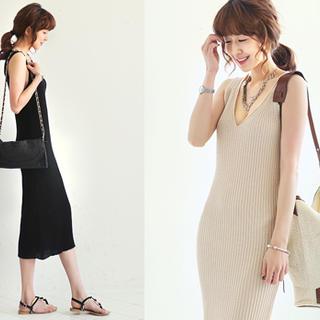 V-neck Ribbed Knit Dress