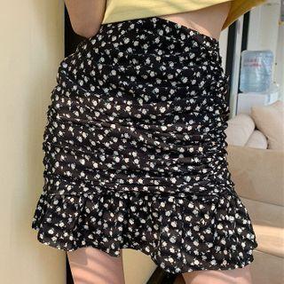 Short-sleeve Cropped T-shirt / Floral Print Shirred A-line Skirt