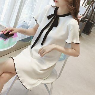 Short-sleeve Bow Detail Knit Mini Sheath Dress