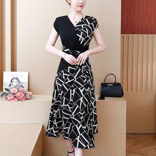 Cap-sleeve Pattern Paneled A-line Midi Dress