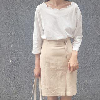 3/4-sleeve Scallop Neckline T-shirt