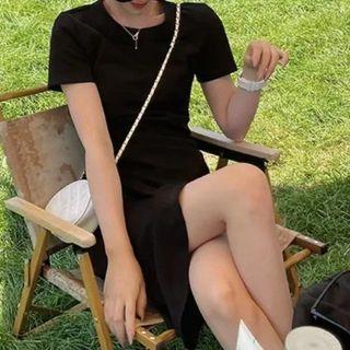 Short-sleeve Plain Asymmetric Dress