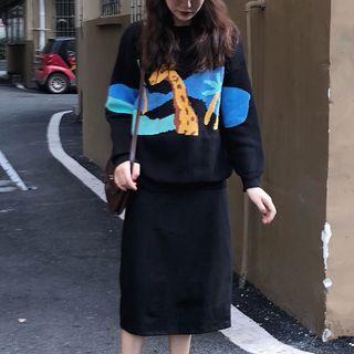Printed Sweater / Midi Skirt