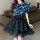 Puff-sleeve Floral Print Blouse / A-line Layered Mesh Skirt
