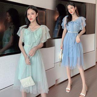 Set: Slipdress + Flower Detail Short-sleeve Mesh Midi A-line Dress