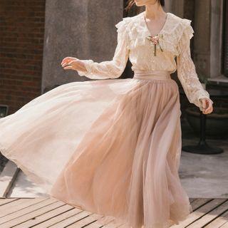 Traditional Chinese Set: Long-sleeve Lace Top + Skirt