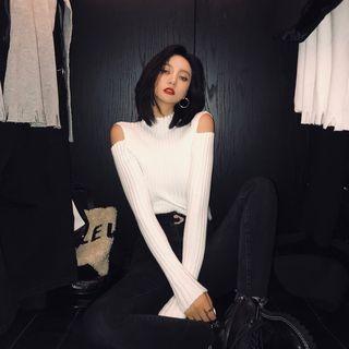 Cold Shoulder Mock-turtleneck Rib Knit Top