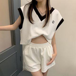 Sleeveless Embroidered Top / Shorts