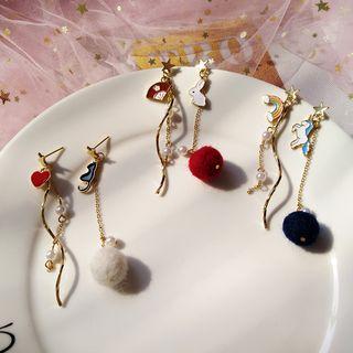Non-matching Faux Pearl Cat & Heart Dangle Earring