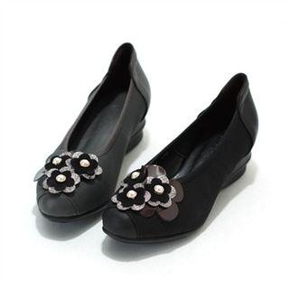 Genuine Leather Rosette Wedge Pumps